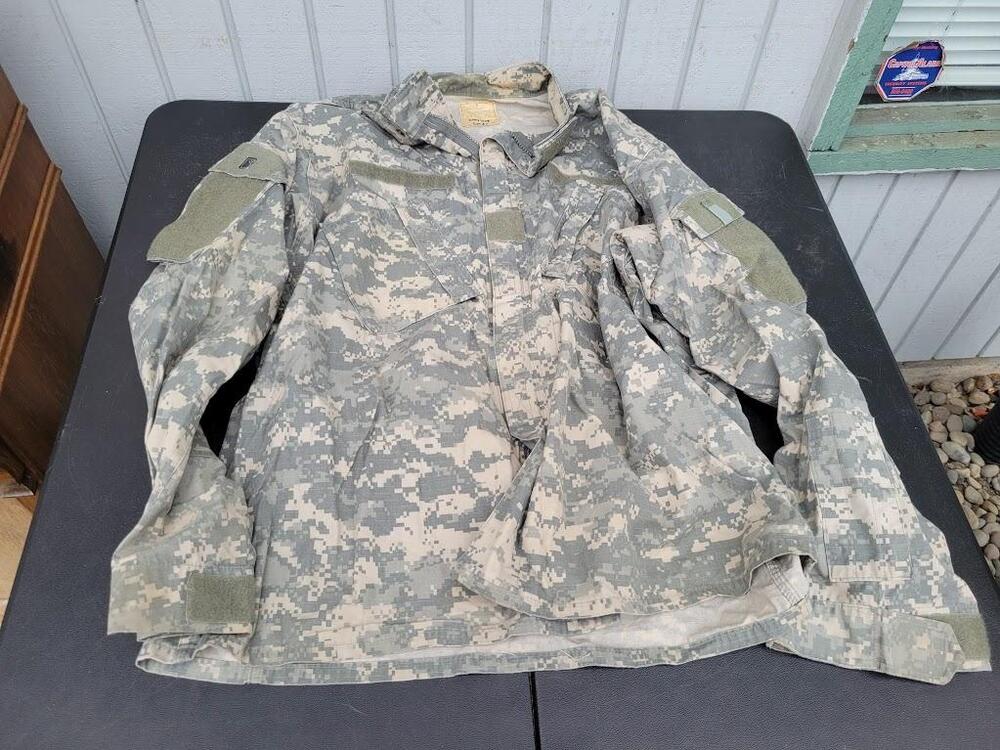 US Army Shirt Mens Large Gray ACU Digital Camo Combat Uniform Military Top